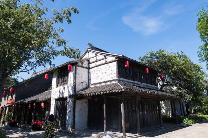 腊月三十除夕,牢记1不倒,2不灭,3要做,4要吃,幸福吉祥过大年